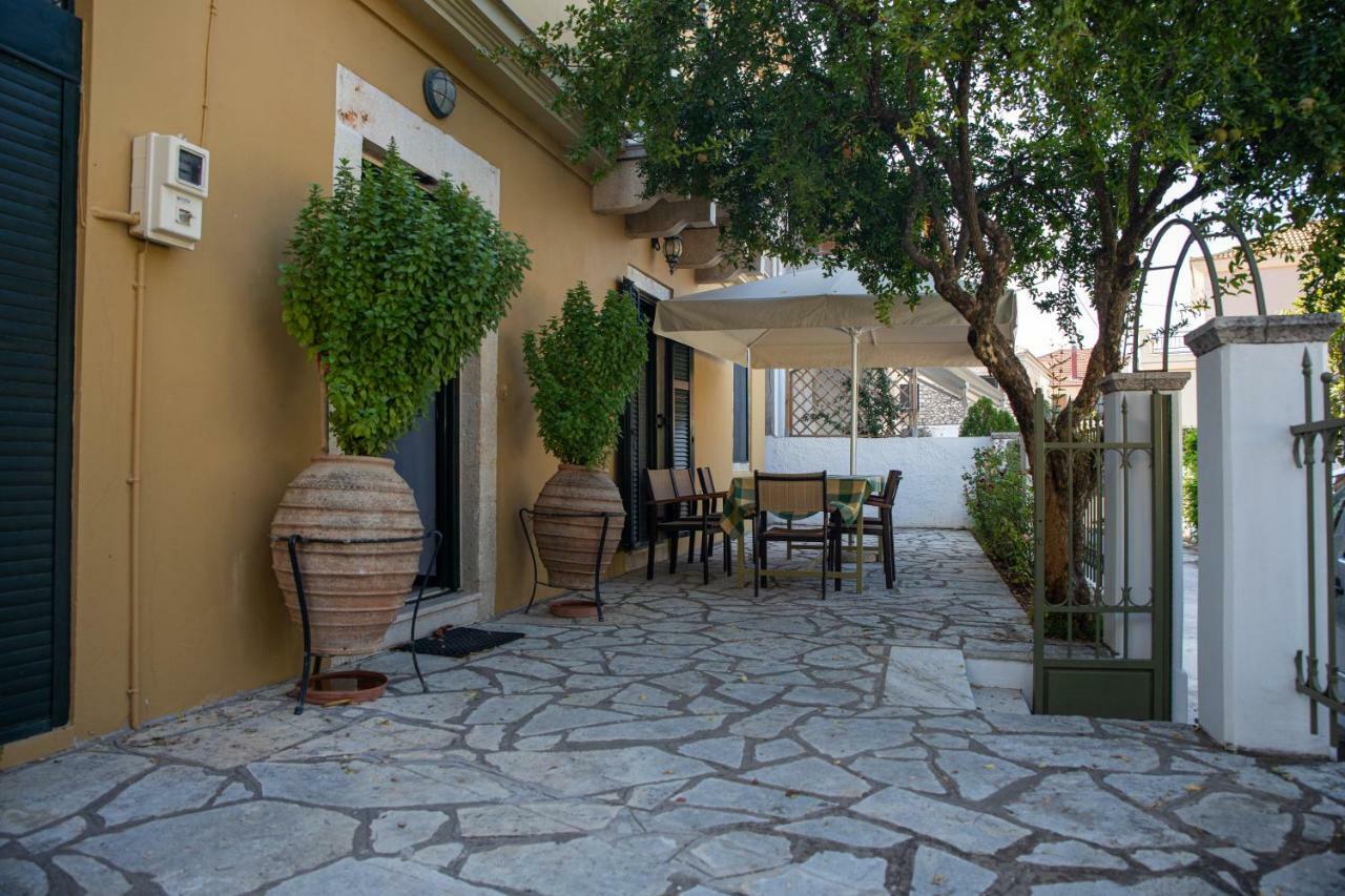 Palairos Historic Property Exterior photo